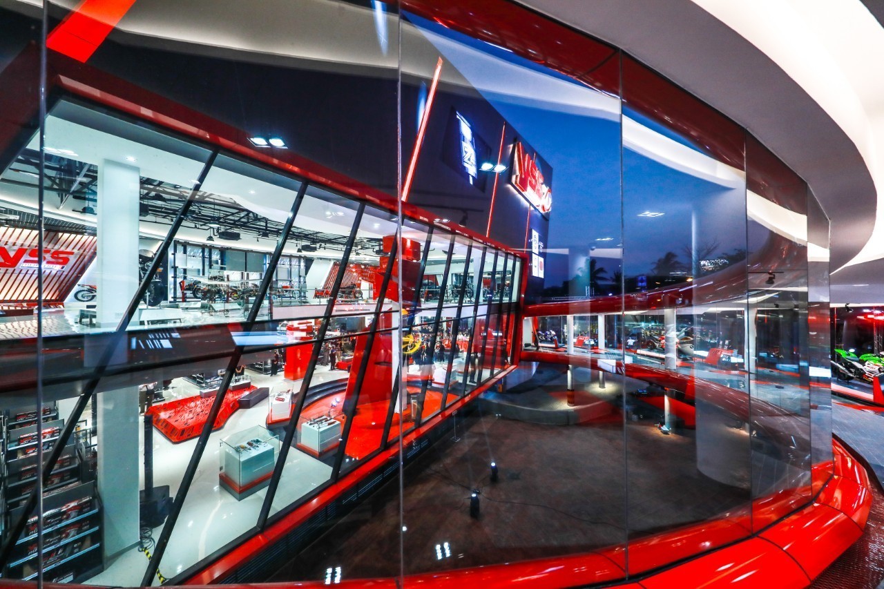 Luar biasa!! YSS Suspension Membuka Pusat Layanan dan Distribusi Diperlengkap Fasilitas Terbaik di Dunia