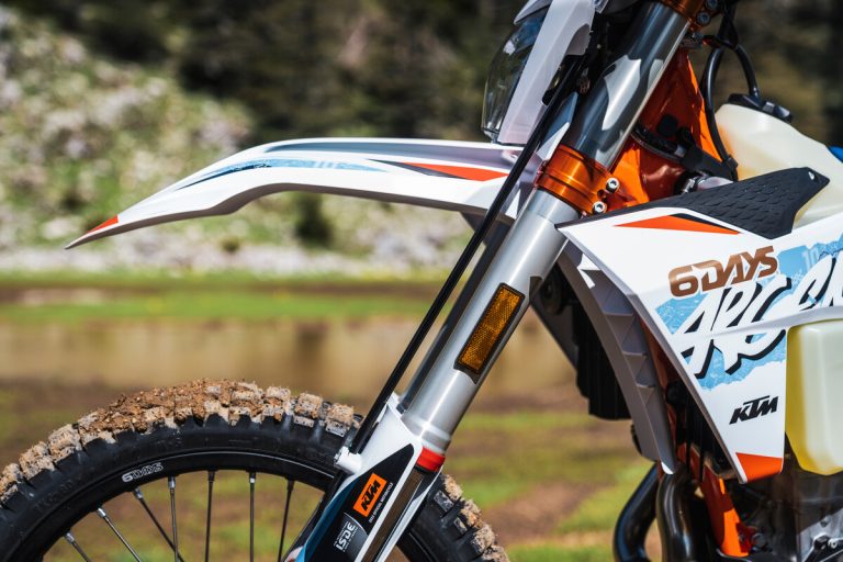my24-ktm-500-exc-f-sixdays-dual-sport-static_sixdays