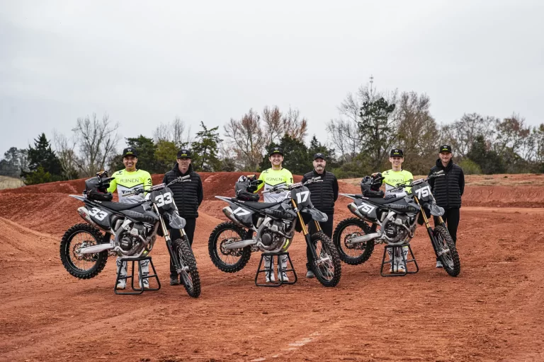 280014_triumphracingteaml1007770